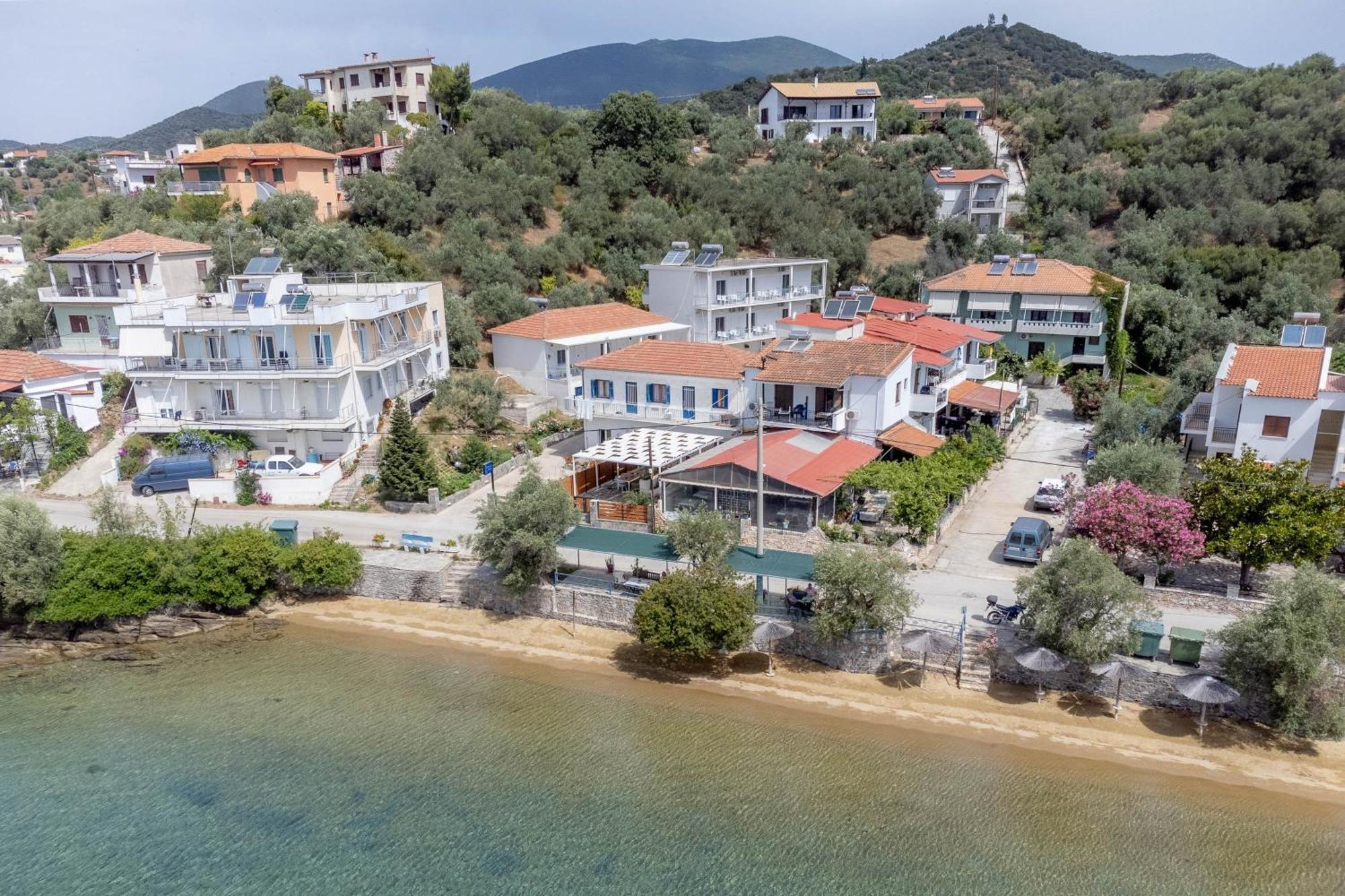 Pteleós Pteleo Apartments מראה חיצוני תמונה